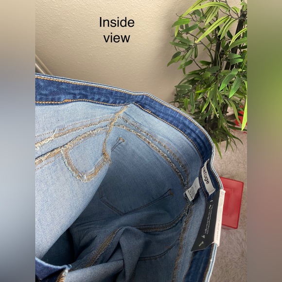 Hi-Waist Skinny Jeans 👖 - Picture 8 of 10